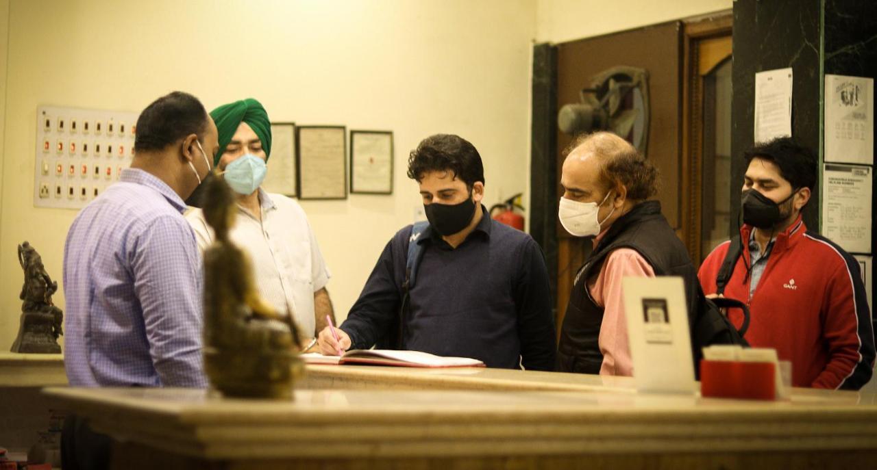 Silver Shine New Delhi - Comfort Stay Bagian luar foto
